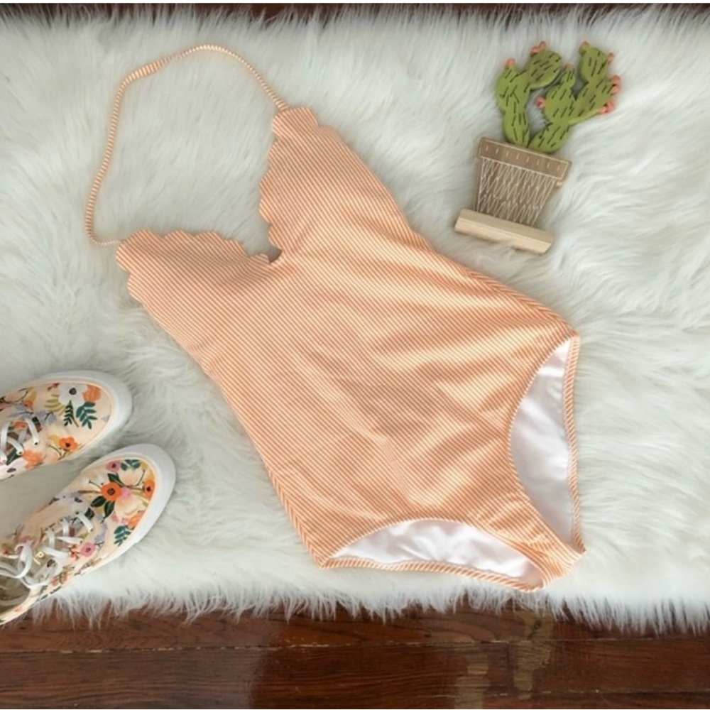 Jessica Simpson Scallop Seer Sucker One Piece NWOT